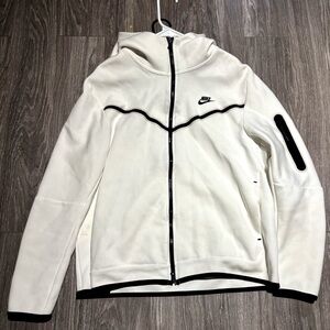Men’s white Nike zip up sweater